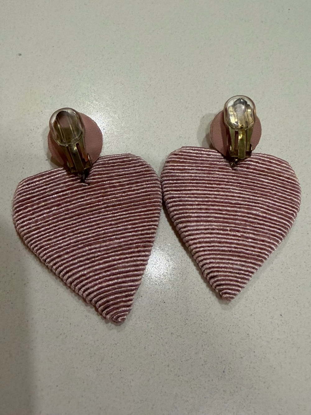 Rebecca de Ravenel Aerin Large Cora Clip-On Heart Earrings - Picture 5 of 8